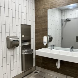 Shop & Hop - Women's restroom
