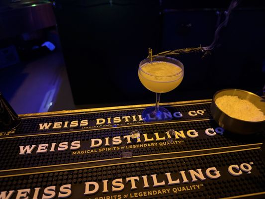 Weiss Distilling Co. by null
