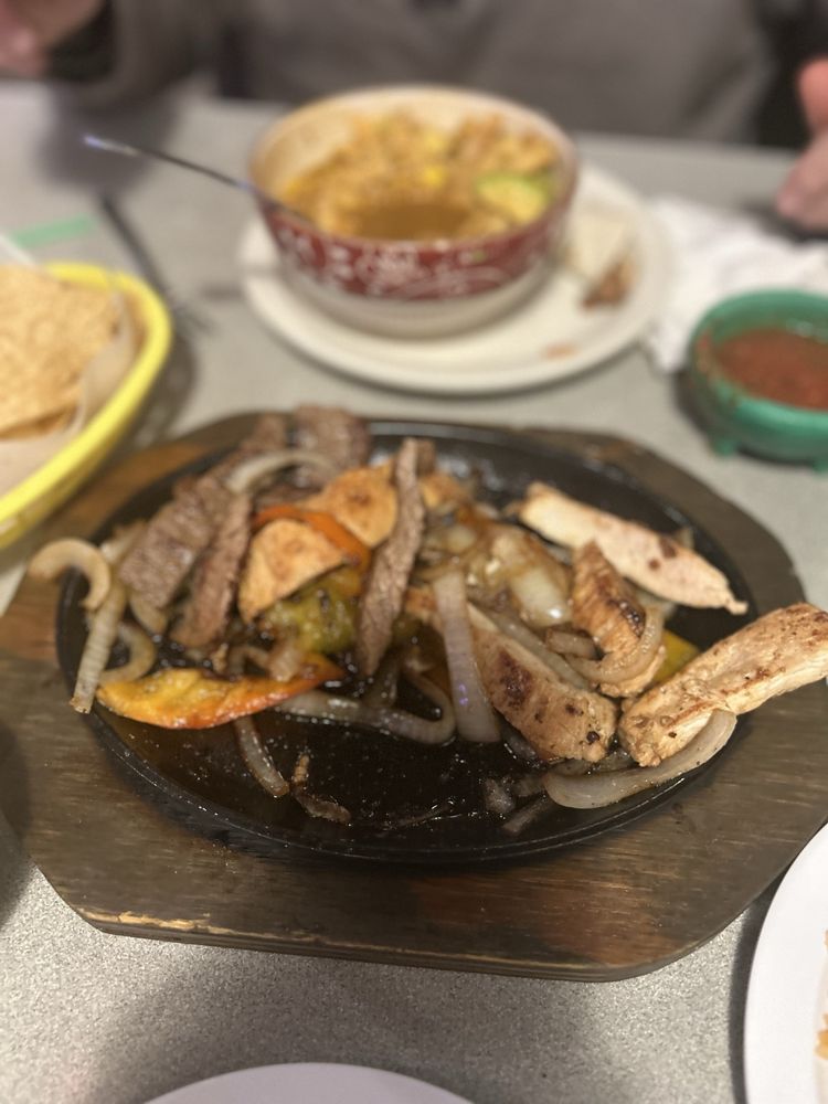 Mi Casa Mexican Restaurant Logo