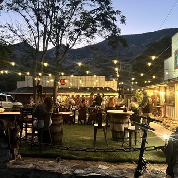 Johnny McNally’s Fairview Lodge - In front of McNally's. Saturday night band. - American Near Me - Kernville, California