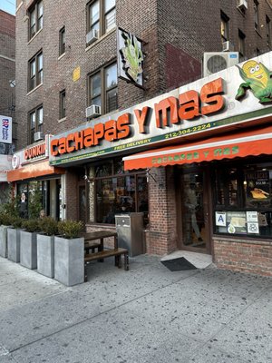 Cachapas y Mas by null