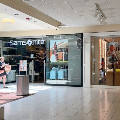 Riverwalk Outlets by null