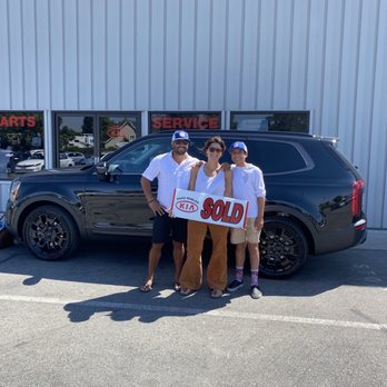 Paso Robles Kia - Car Dealers Near Me - Paso Robles, California