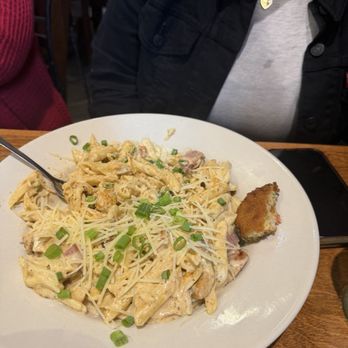 Logan's Roadhouse - Cajun Chicken & Sausage Alfredo - Steakhouses Near Me - Martinsburg, West Virginia Logan's Roadhouse - Cajun Chicken & Sausage Alfredo - Steakhouses Near Me - Martinsburg, West Virginia