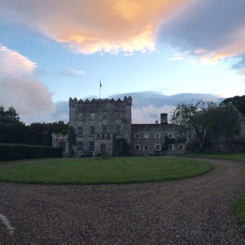 Huntington Castle - Outside drive up view - Venues & Event Spaces Near Me - Clonegal, CW