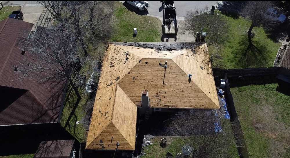 Slide of Elite Roofing Services