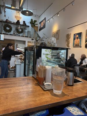 Le Paris Artisan & Gourmet Cafe by null