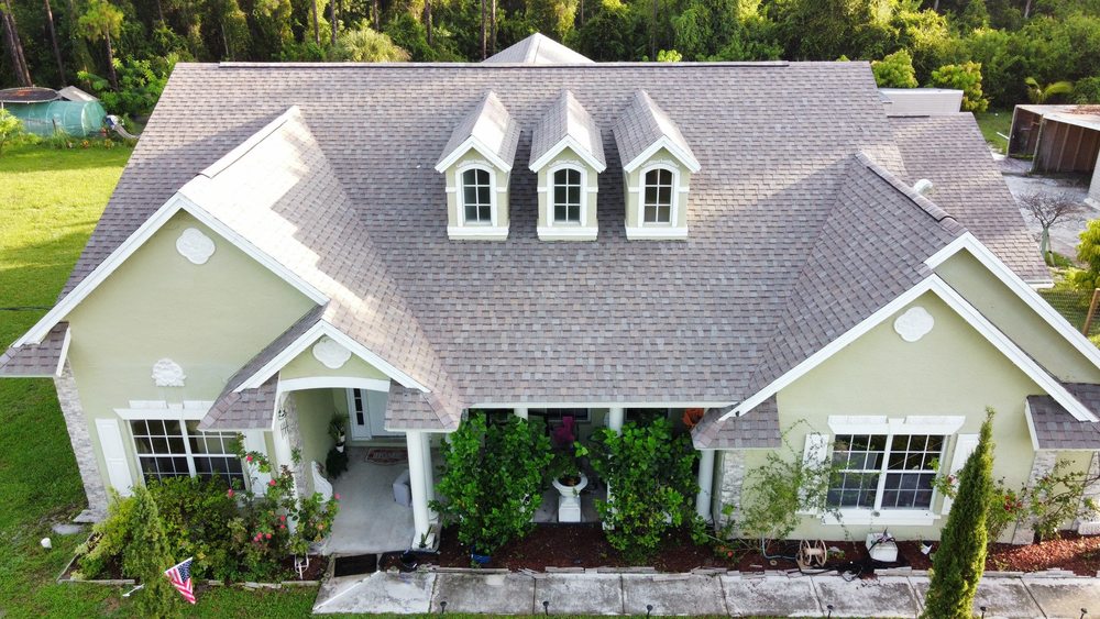 Slide of Roofing Reina