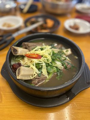 JINJU GOMTANG by null