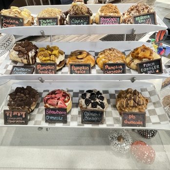 Cinnaholic - Options - Bakeries Near Me - Visalia, California