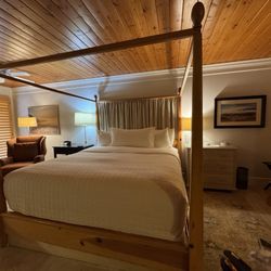 Inn On Summerhill - Spacious room