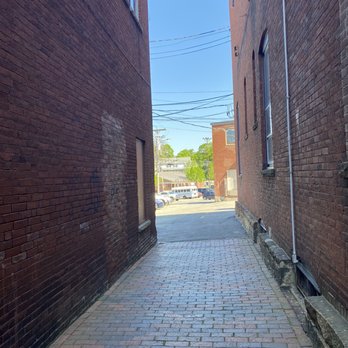 Solo Pane e Pasticceria - Brick ally - Bakeries Near Me - Bath, Maine