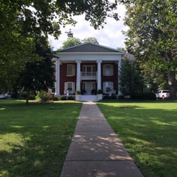 The front of the house. Beautiful! The front of the house. Beautiful!