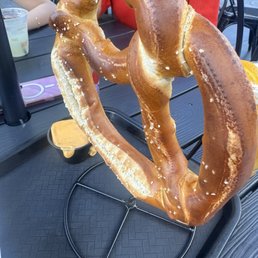 Pretzel and cheese sauce Pretzel and cheese sauce