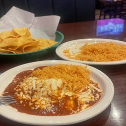 Mi Hacienda Cooper's Mexican Restaurant - Cheese enchiladas with rice. Chips.