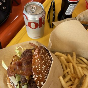 Burger District LA - Beef Burger - Burgers Near Me - Los Angeles, California Burger District LA - Beef Burger - Burgers Near Me - Los Angeles, California