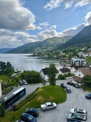 Kviknes Hotel by null