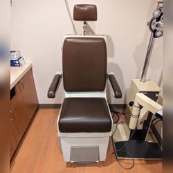 Roska Upholstery - Eye care center chair