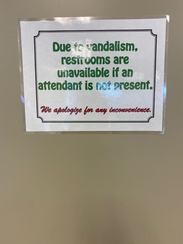 GREEN LIGHTNING LAUNDRY Updated August 2024 10 Photos & 44 Reviews 2420 Hwy 101, Florence