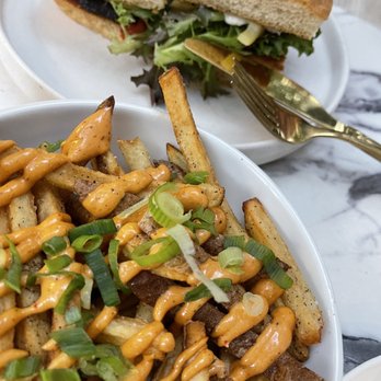 Bridges & Bourbon - Fries and vegetable sandwich - New American Near Me - Pittsburgh, Pennsylvania Bridges & Bourbon - Fries and vegetable sandwich - New American Near Me - Pittsburgh, Pennsylvania