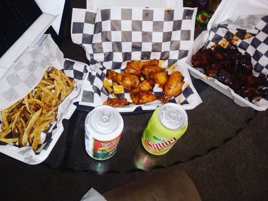 Photo of Royal Oaks Bar & Grill - Youngstown, OH, US. Sante fe wings and hot raspberry bbq sauce