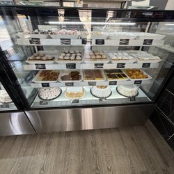 Dessert counter display