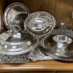 Second Tern Thrift Store - Silver serving dishes