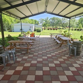 Bee Ma Rosa Vineyard & Winery - Wineries Near Me - Belton, Texas