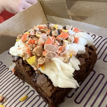 Insomnia Cookies - Loaded brownie - Desserts Near Me - Richmond, Virginia