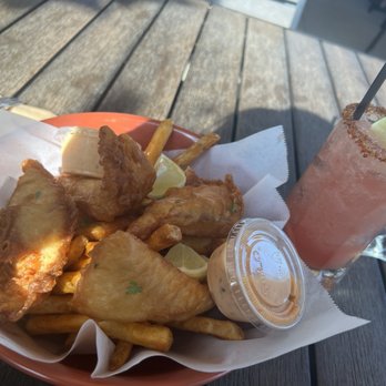 Howdy's Sonrisa Cafe - Cafes Near Me - Malibu, California