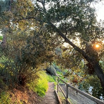 Hillcrest Park - trail - Parks Near Me - Fullerton, California