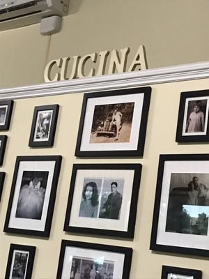 DeLucca's Italian Grill by null