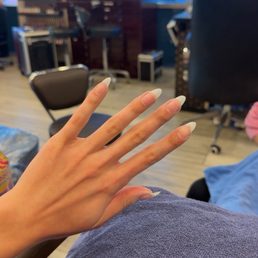Bare natural nails in between sets! Bare natural nails in between sets!