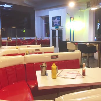 Celebz American Diner - American Near Me - Birmingham, XWM