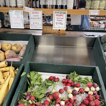 Volante Farms - Nurseries & Gardening Near Me - Needham, Massachusetts