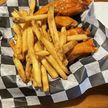 Whistle Stop Tavern - American Near Me - Euclid, Ohio