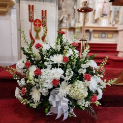 Log Cabin Florist - Grand sympathy piece