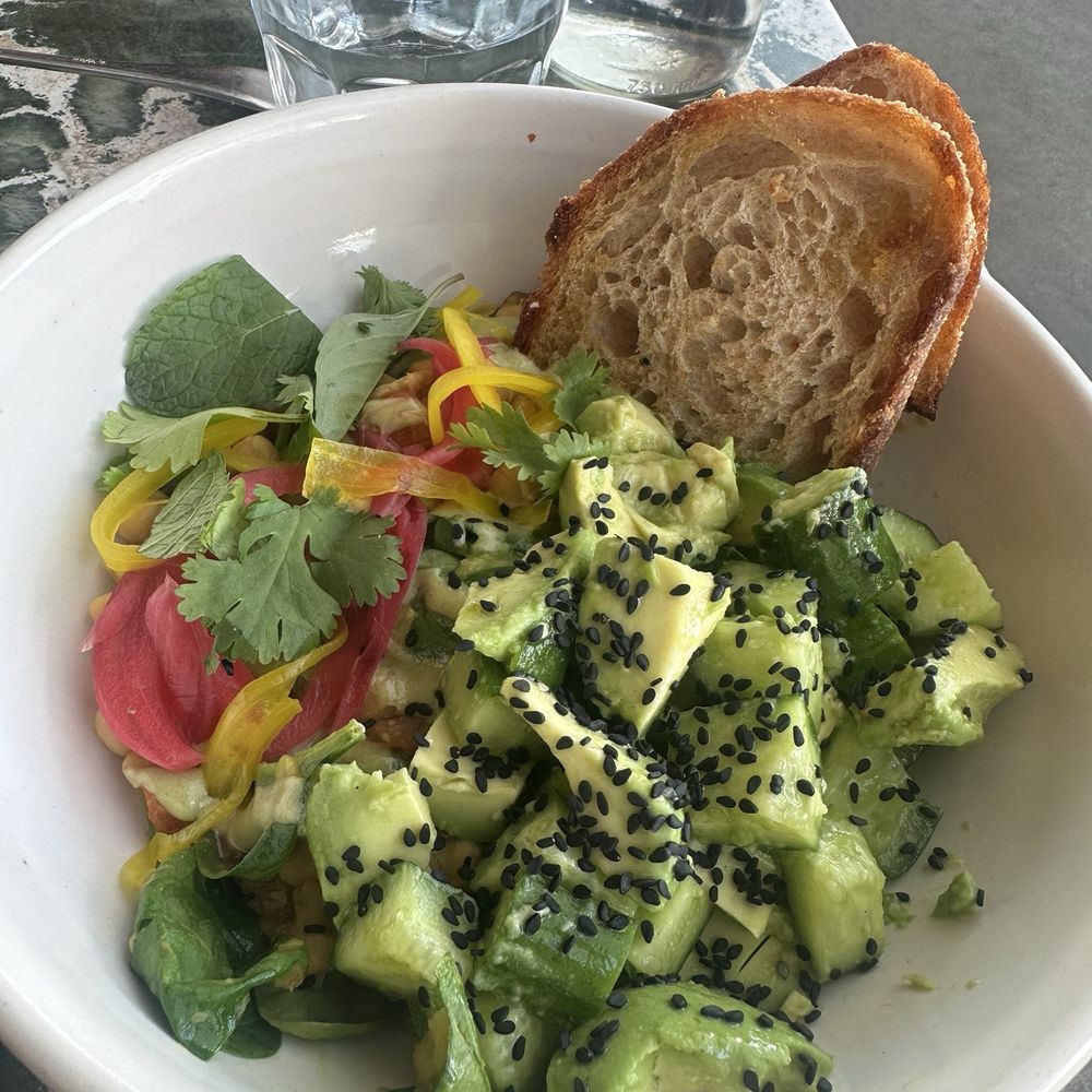 Great White - Quinoa bowl - Cafes Near Me - Los Angeles, California Great White - Quinoa bowl - Cafes Near Me - Los Angeles, California