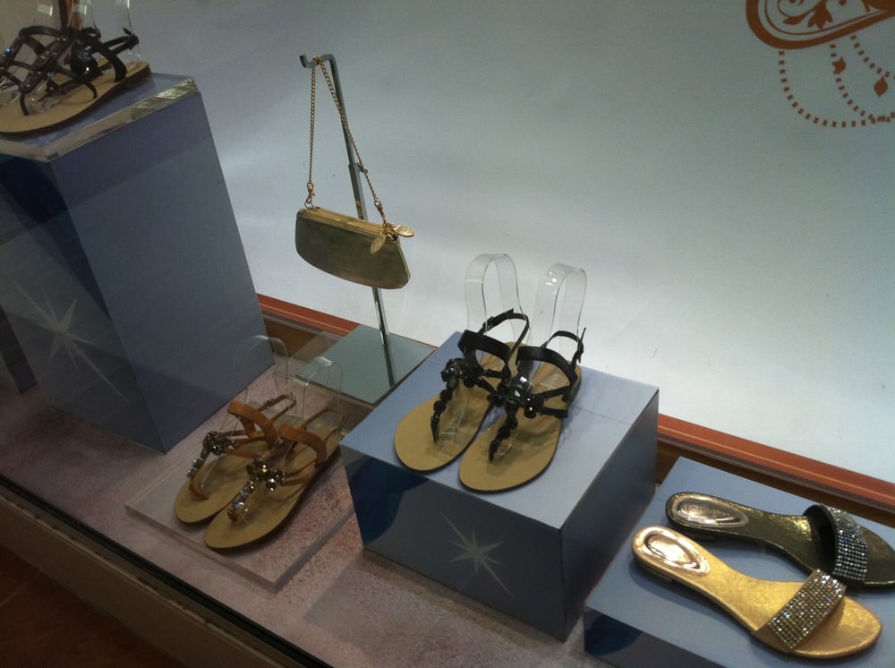 L&J SHOE GALLERY Cnr Mains Rd & McCullogh St, Sunnybank Queensland