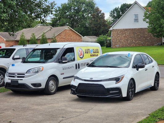 Mobile Windshield Replacement Services - $20 Off 1st Time Clients. Expert mobile auto glass service professional servicing commercial & regular vehicles for drivers in Nashville, Smyrna, Antioch, Murfreesboro, Franklin, Nolensville, & Brentwood. Our service is affordable and quick, and we come to your location promptly anywhere in our service area. We specialize in mobile windshield replacement, mobile auto window replacement, mobile back glass replacement, & commercial services. Call or message us today to claim your $20 discount.