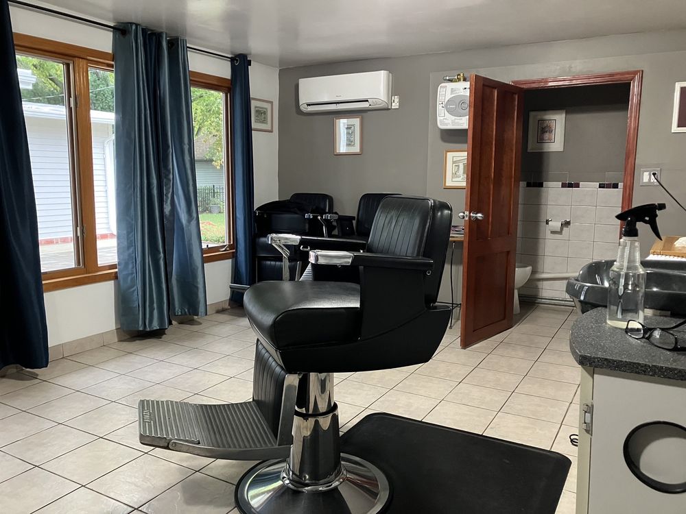 Sonny's Barber Shop Logo