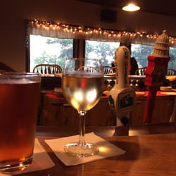 Rustic Ridge Resort - Bar before heading in for dinner