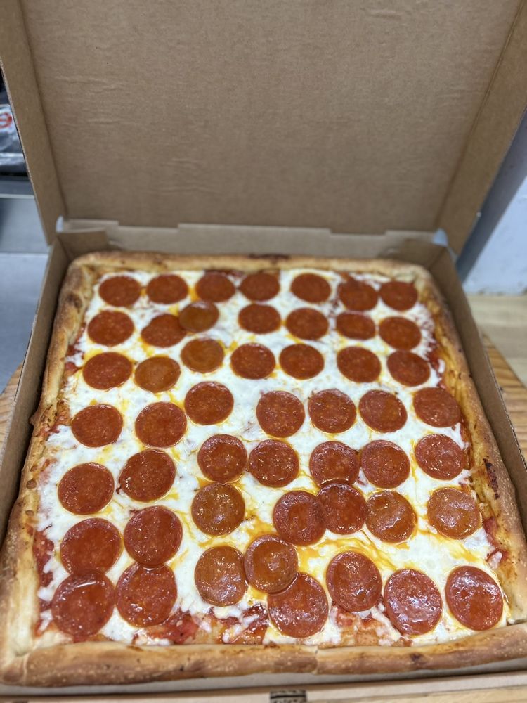 Yacs Pizza and Mexican Food Logo