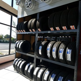 Les Schwab Tire Center - Tires Near Me - Bakersfield, California Les Schwab Tire Center - Tires Near Me - Bakersfield, California