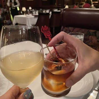 Hy's Steak House - Steakhouses Near Me - Honolulu, Hawaii