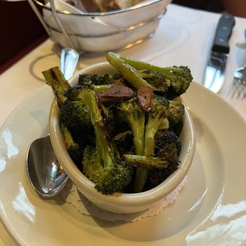 Hendrick's Tavern - Burnt Broccoli - Bars Near Me - Roslyn, New York