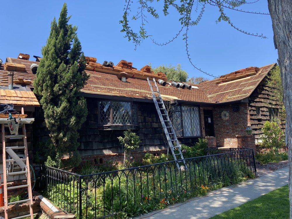 Slide of Ridge Runner Roofing