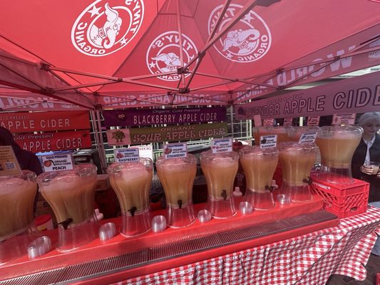 Tiny's Organic by null