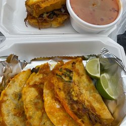 The 12 Shack - Tacos and Grilled cheese