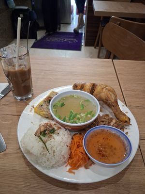 Ngoc Xuyen Saigon by null